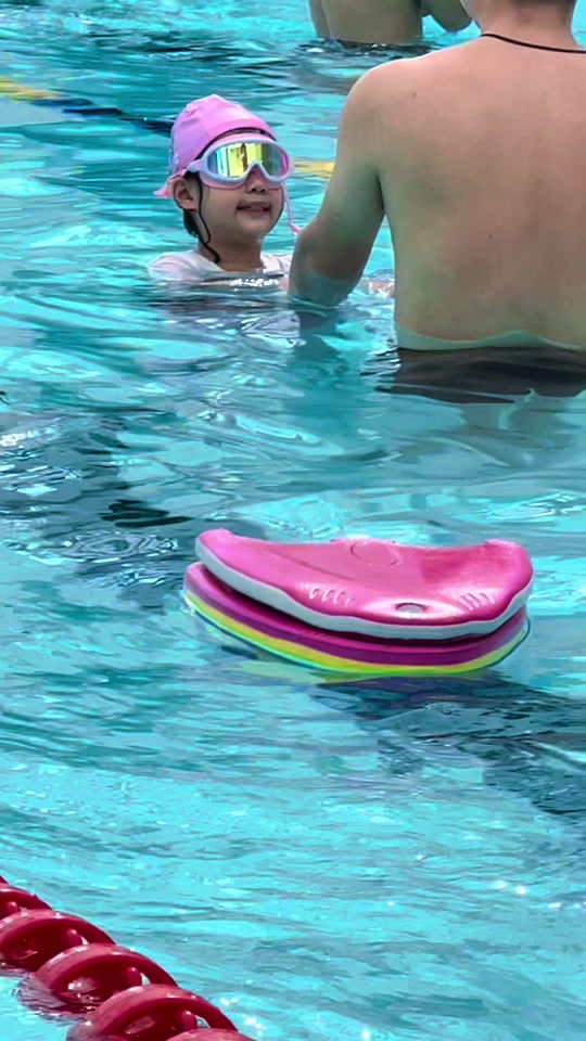 游泳赛后采访曝光,内幕引发热议的简单介绍 游泳赛后采访曝光,内幕引发热议的简单介绍